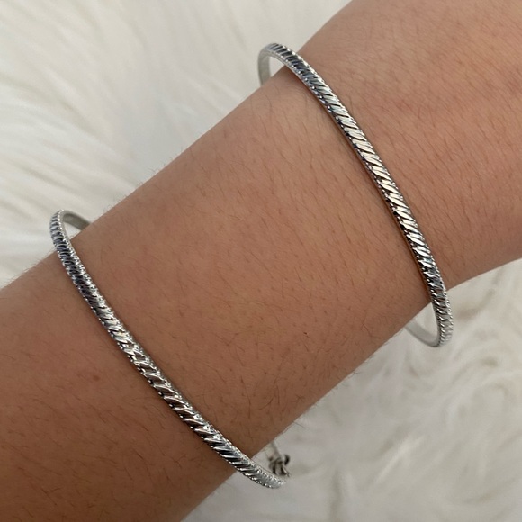 Textured hoop earrings! - Picture 2 of 4